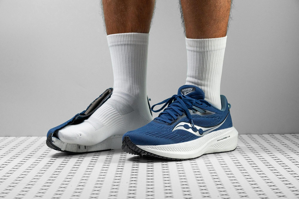 https://cdn.runrepeat.com/storage/gallery/product_primary/39928/saucony-triumph-21-21230526-main.jpg&sa=D&source=docs&ust=1717866036097846&usg=AOvVaw18Ny-Y6rQWePwd7Z4vmLnC